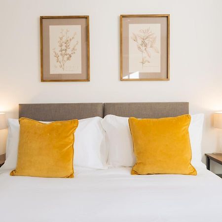 Ferienwohnung Pass The Keys Stunning 2 Bed Retreat In The Heart Of Bath Exterior foto