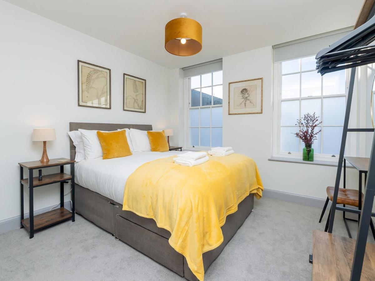 Ferienwohnung Pass The Keys Stunning 2 Bed Retreat In The Heart Of Bath Exterior foto