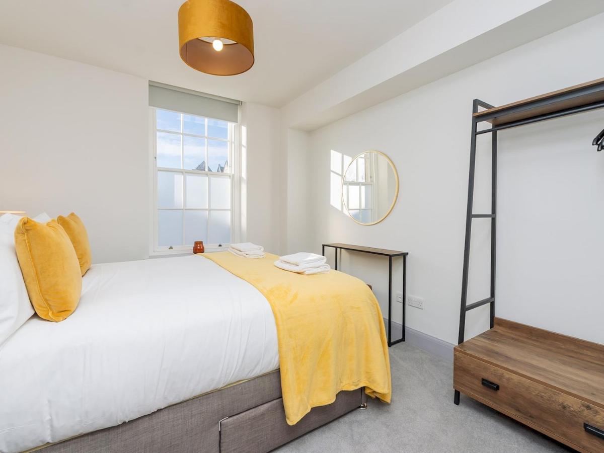 Ferienwohnung Pass The Keys Stunning 2 Bed Retreat In The Heart Of Bath Exterior foto