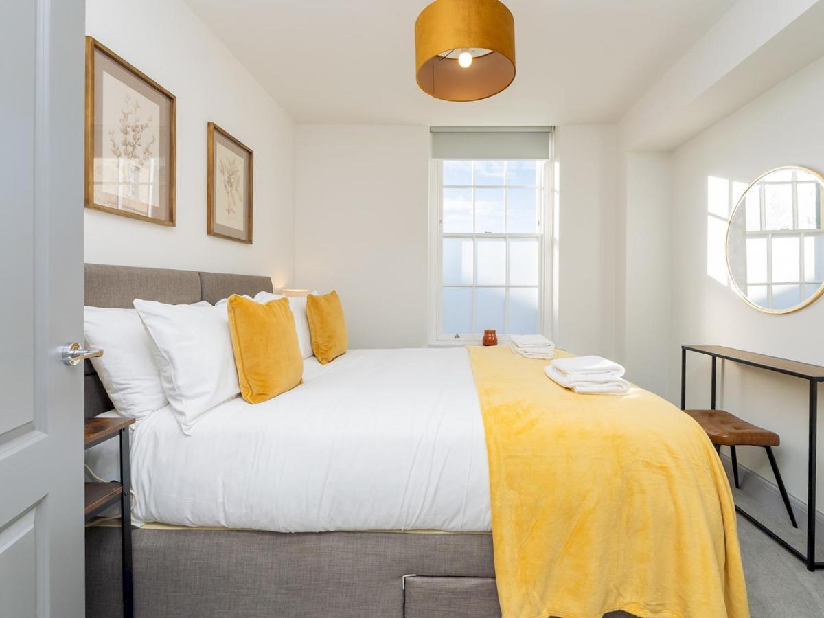 Ferienwohnung Pass The Keys Stunning 2 Bed Retreat In The Heart Of Bath Exterior foto